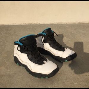 Air Jordan 10 retro “powder blue”